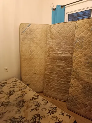 Vende-se colchões a partir de 30 reais 