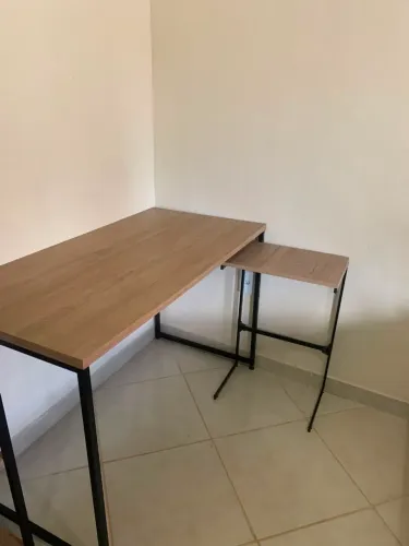 Mesa de Escritório + mesa de apoio