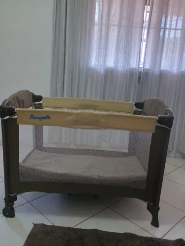 Berço cercadinho Burigotto