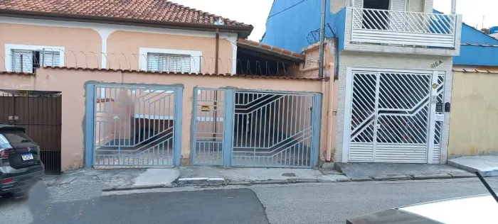 Casa à Venda em Vila Santa Maria, São Paulo - SP