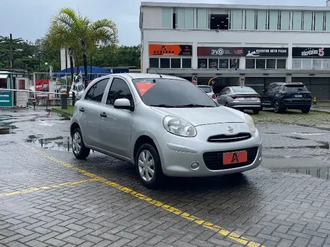 Nissan March S 1.0 16V Flex Fuel 5P 2013