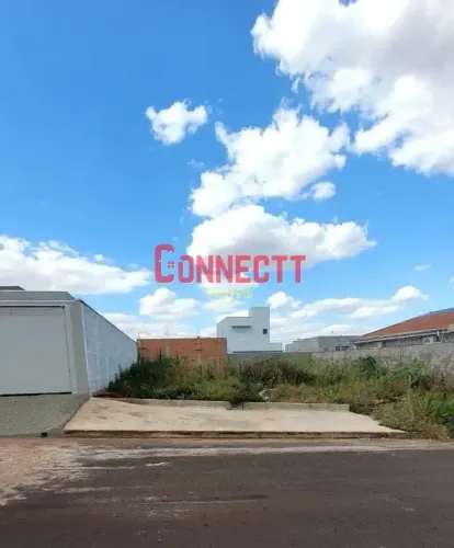 TERRENO DE 160m² SENDO 8X20 NO BAIRRO PARQUE DAS OLIVEIRAS