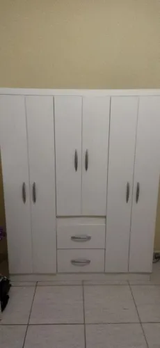 Vende-se guarda roupa 6 portas, em bom estado de conservação