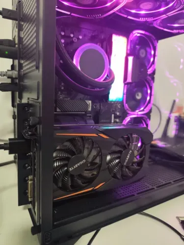 Placa de video Gtx 1050 2 gb Gigabyte