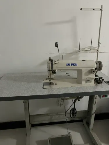 Máquina Reta Industrial