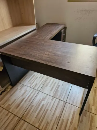 MESA PARA ESCRITÓRIO