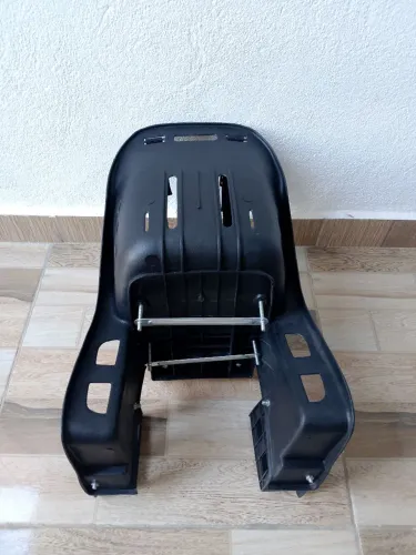 Cadeirinha infantil traseira bagageiro 