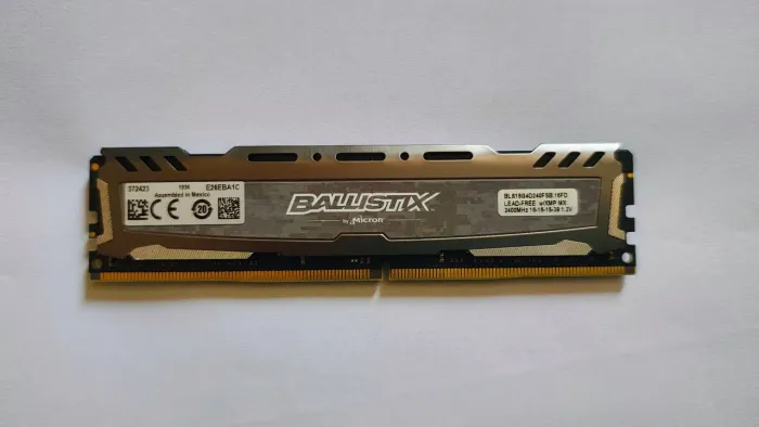Memória 16GB Ballistix 2400MHz CL16