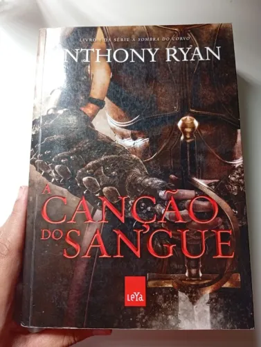 A canção do sangue: Livro 1 A Sombra do Corvo