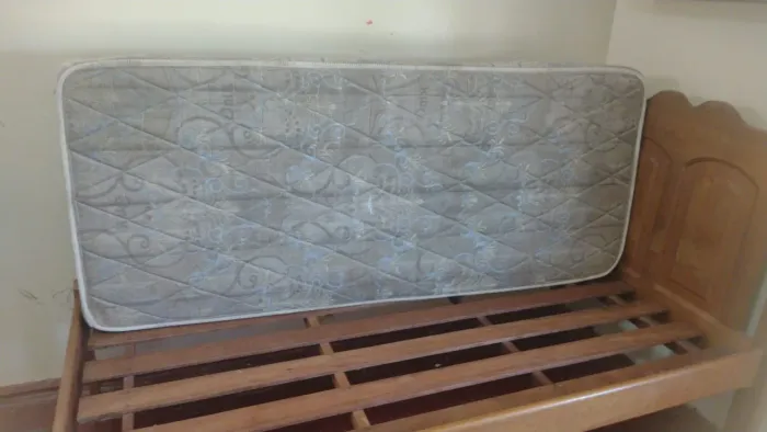 Colchão de cama de solteiro