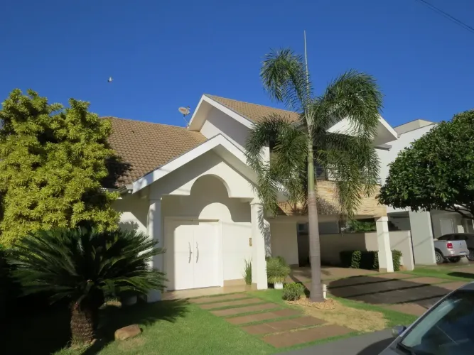 Imóvel para venda possui 359 metros quadrados com 3 quartos em Zona 08 - Maringá - PR