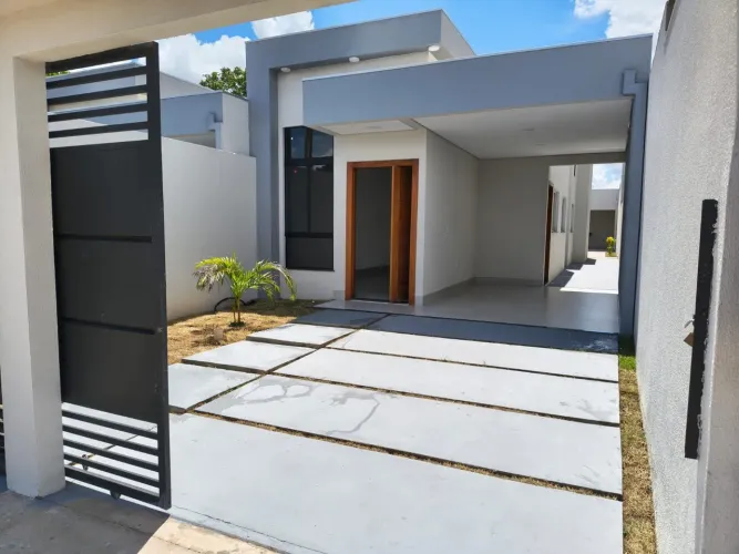 Vende-se belíssima casa com 3/4 sendo uma suíte no bairro Ipase em Várzea Grande-MT