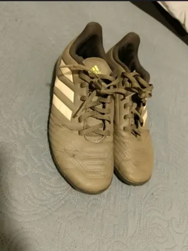 Chuteira society Adidas 36/37