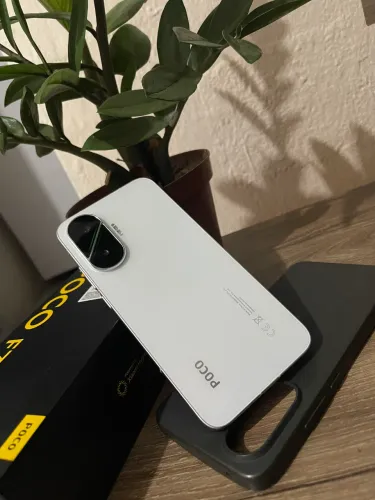 POCO F7 l 12GB RAM l 512GB Armazenamento 