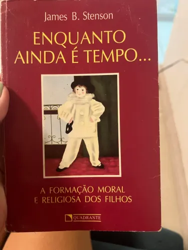Livro Enquanto ainda é tempo