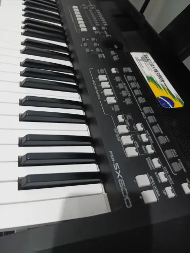 Teclado yamaha sx600