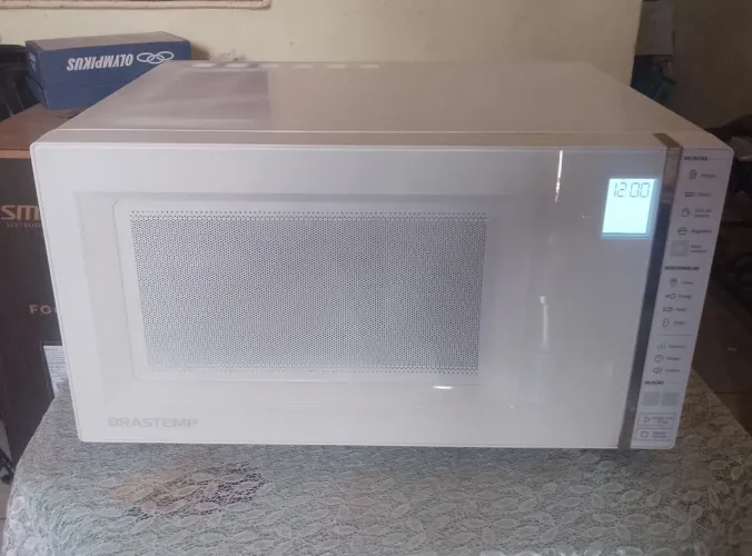 Microondas Brastemp de 32 litros