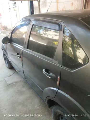 Ford Fiesta Sed. 1.6 8V Flex 4P 2006