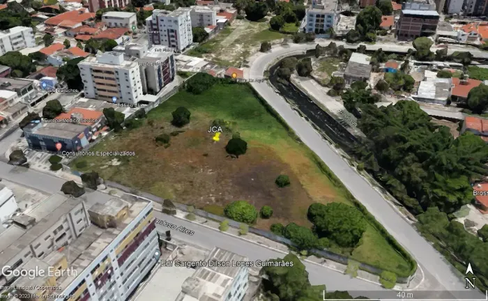 Terreno em Boa Viagem, com 3 projetos licenciados.