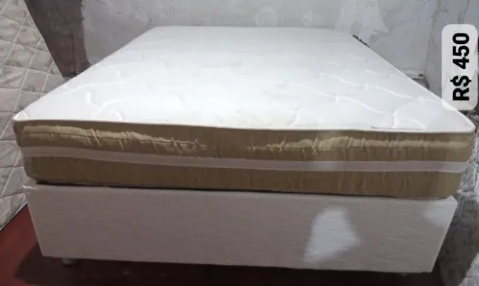 Cama box de casal: base + colchão de espuma em boas condições