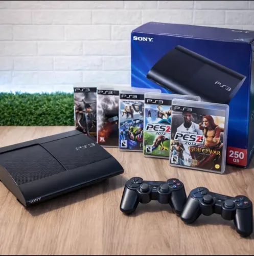 PlayStation 3 Super Slim (ps3) 250GB + 2 Controles Original! ÓTIMO ESTADO
