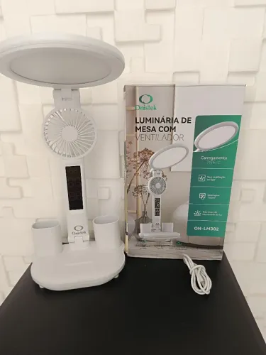 Luminária de mesa com ventilador 