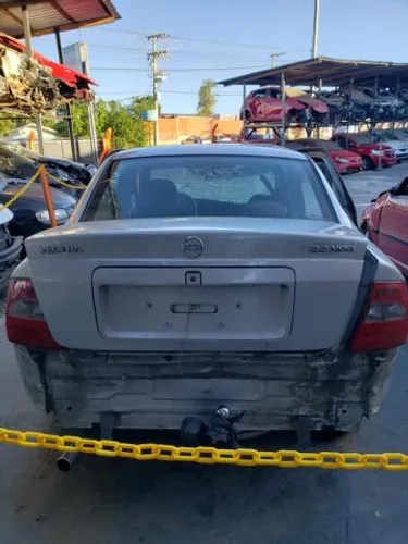 Sucata vectra 2.2 2000 completo