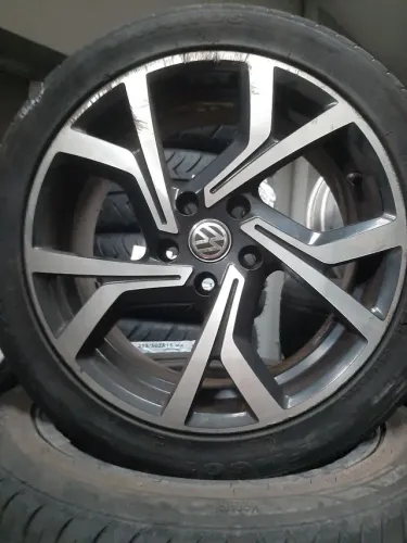 Roda aro 17 Volkswagen jetta preta com diamantado 5x112