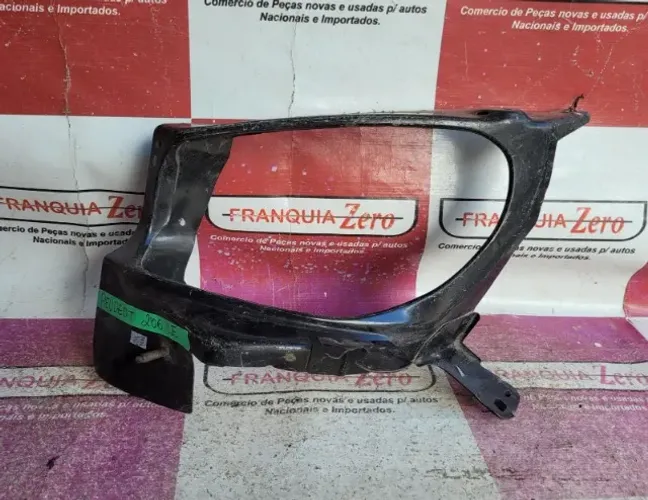 Alojamento farol lado esquerdo Peugeot 206 