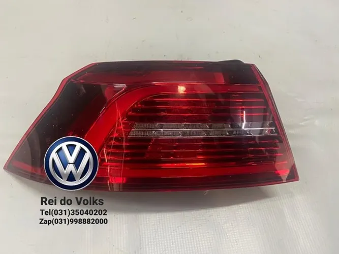 Lanterna esquerda  da lateral  do Golf  2019 
