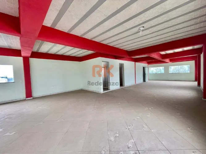 Andar corrido para locação com 180m² com 02 banheiros com box e chuveiro.