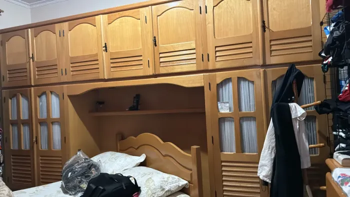 Guarda roupa madeira