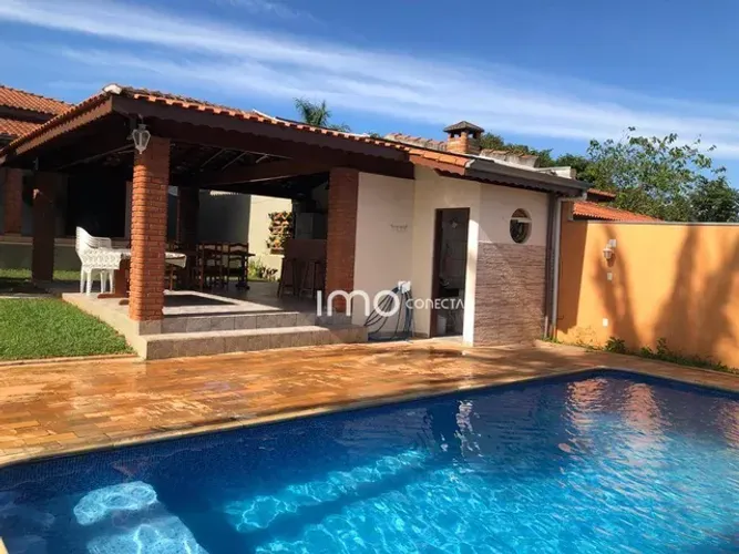 Chácara com piscina, pomar, belo gramado, no bairro - PARQUE ESPELHO D AGUA - Jundiaí - R$