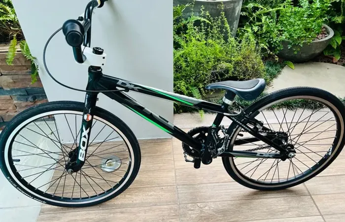 Bicicleta BMX Americana DK tamanho Junior Impecável!
