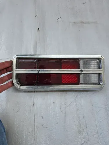 Chevette lanterna traseira  com aro nova original 