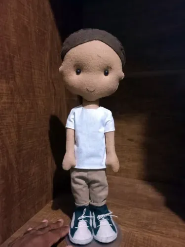 Boneco de Pano Enzo (Original) (Atelier Art's da Sol)