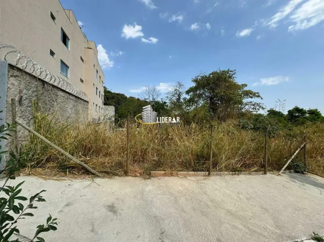 Lote à Venda 377,65m² Bairro Liberdade, Santa Luzia/MG