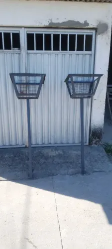 Lixeiras já com instalação