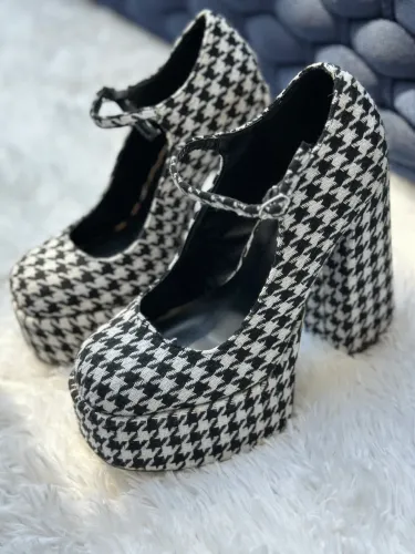 Sapato Plataforma Feminino - Estampa Pied de Poule