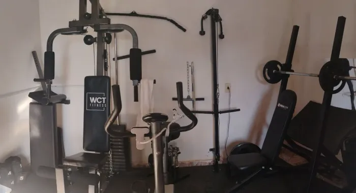 Academia Completa - Aparelhos de Musculação