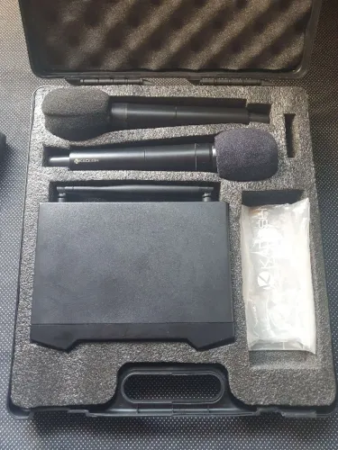 Microfone Kadosh K402.