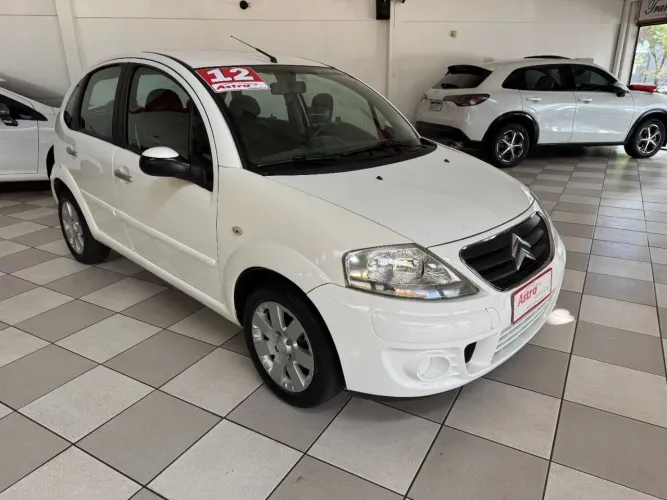 Citroen C3 GLX 1.4/ GLX Sonora 1.4 Flex 8V 5P 2012
