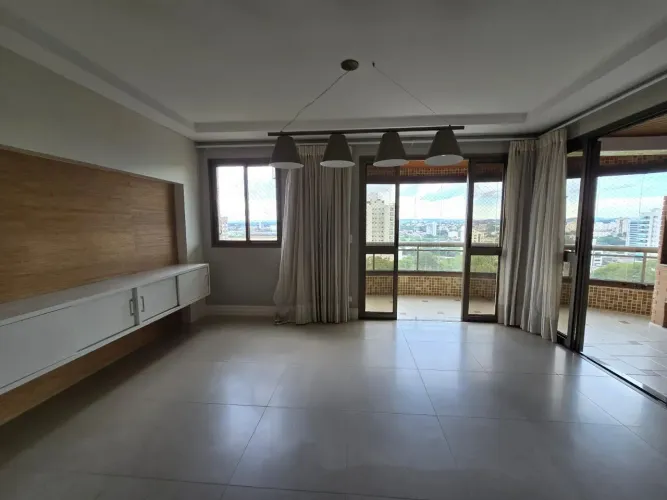 Imóvel para venda com 204 metros quadrados com 4 quartos