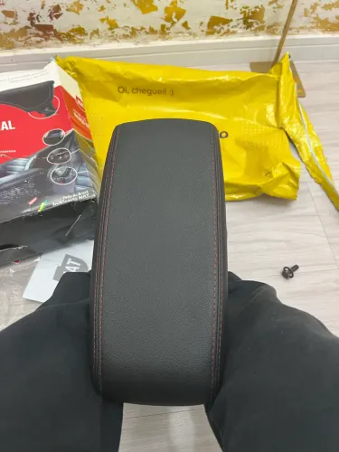 Apoio de braço central para carro fox