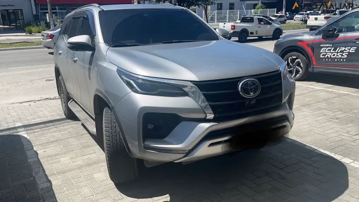 Toyota Hilux SW4 SRX 2024 c/34.000km - Falar c/Rose - Raion Mitsubishi 