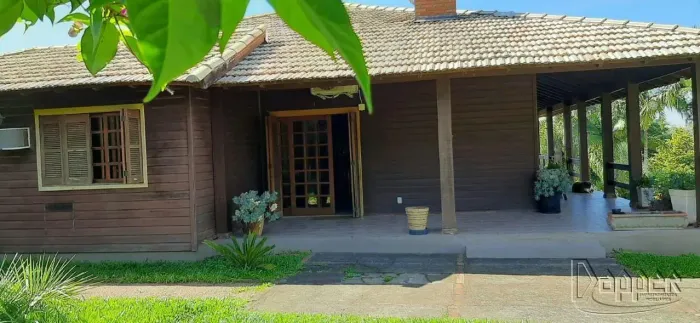 Fazenda em Lomba Grande à venda com 3 dormitórios/quartos e ampla área disponível.