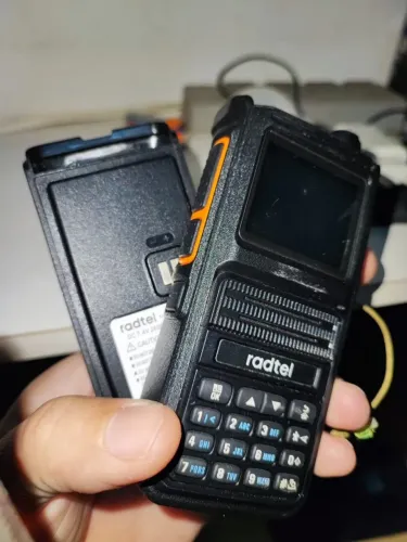 Radio comunicador radtel RT-470X