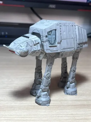 Star Wars AT-AT Die Cast Disney