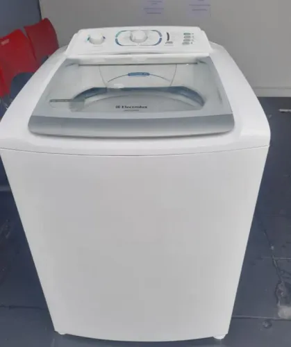 Máquina Eletrolux turbo capacidade 12 kg funcionando perfeitamente 