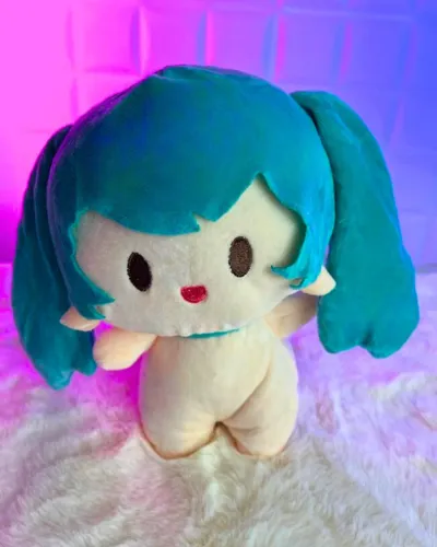 Pelúcia Hatsune Miku - 22cm